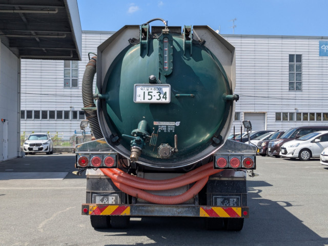 UDトラックス（日産） クオン 大型 バキュームカー/糞尿車 QKG-CD5YL(109893) 7枚目