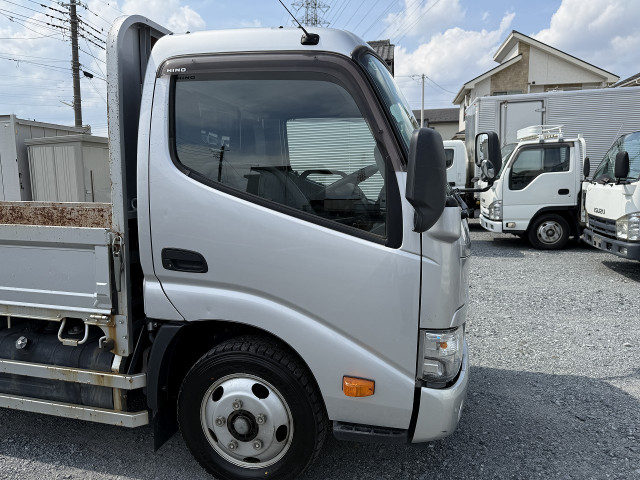 日野 デュトロ 小型 平ボディ 2RG-XZC645M(110247) 24枚目