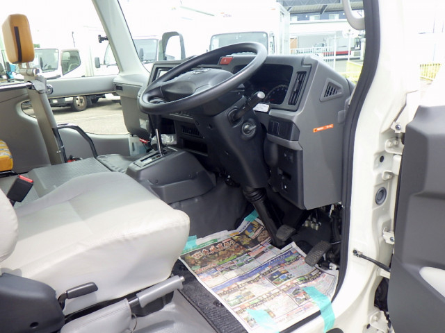 日野 リエッセⅡ 小型 バス 2DG-XZB70M(110042) 11枚目