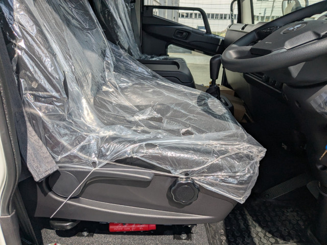 三菱ふそう ファイター 中型 冷蔵冷凍バン 2KG-FK65F(113593) 24枚目