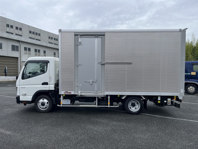 三菱ふそう キャンター 小型 バン 2RG-FEB50(106220) 11枚目