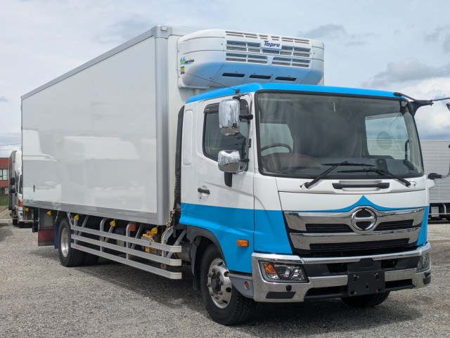 日野 レンジャー 増トン 冷蔵冷凍バン 2PG-FE2ACG(112320) 2枚目