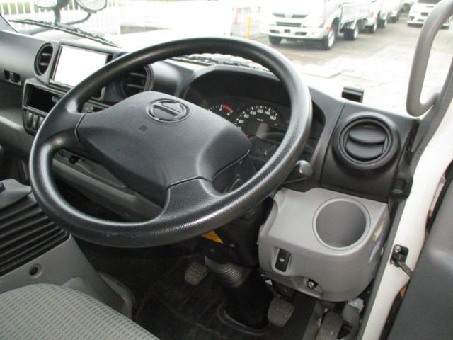 日野 デュトロ 小型 バン TKG-XZU675M(68981) 19枚目