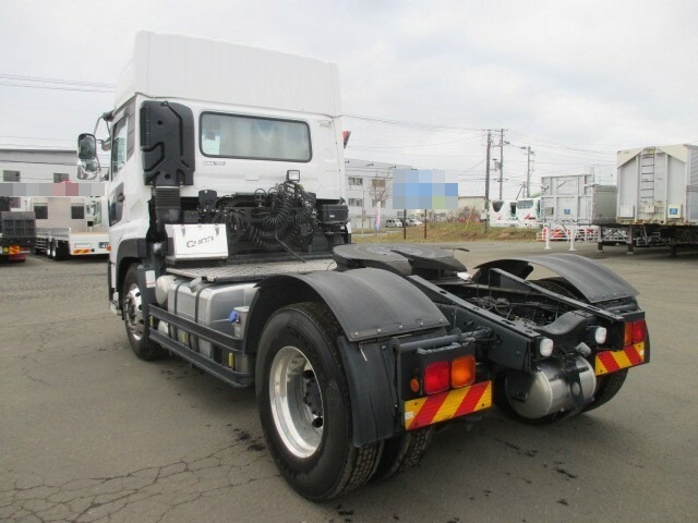 UDトラックス（日産） クオン 大型 トラクタ QKG-GK6XAD(7774) 7枚目