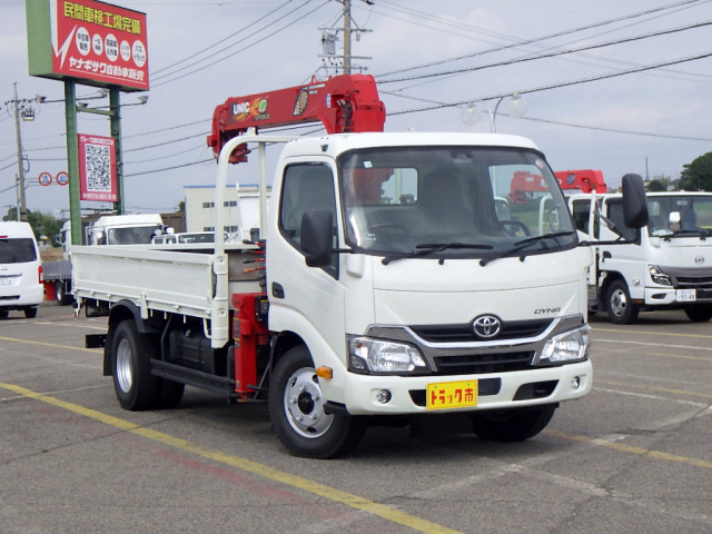 トヨタ ダイナ 小型 平ボディ（クレーン付） TKG-XZU650(109230) 3枚目