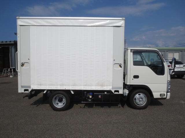 いすゞ エルフ 小型 バン 2RG-NHR88AN(109076) 8枚目