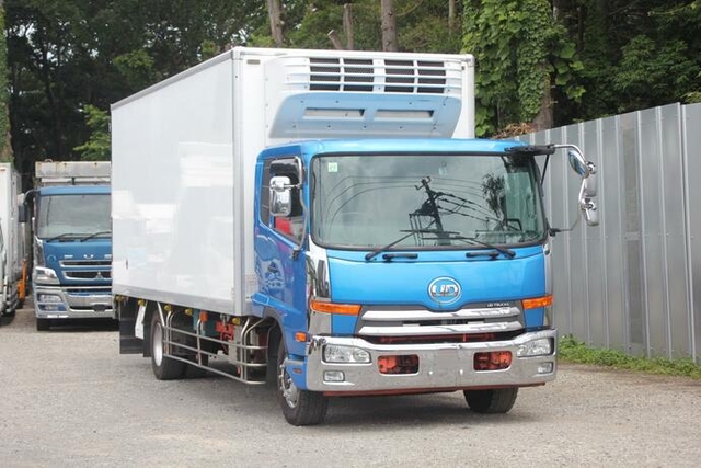 UDトラックス（日産） コンドル 中型 冷蔵冷凍バン QKG-PK39CH(11807) 1枚目