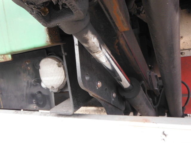 UDトラックス（日産） クオン 大型 ウィング ADG-CG4ZE(3126) 9枚目