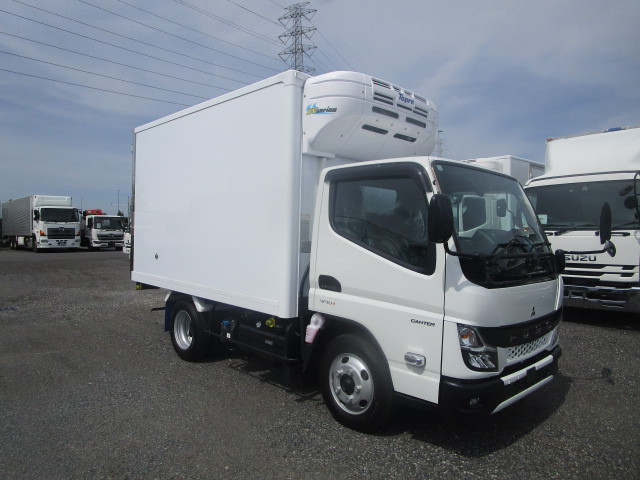 三菱ふそう キャンター 小型 冷蔵冷凍バン 2RG-FBAV0(107997) 2枚目