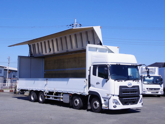 UDトラックス（日産） クオン 大型 ウィング 2PG-CG5CA(112290) 2枚目