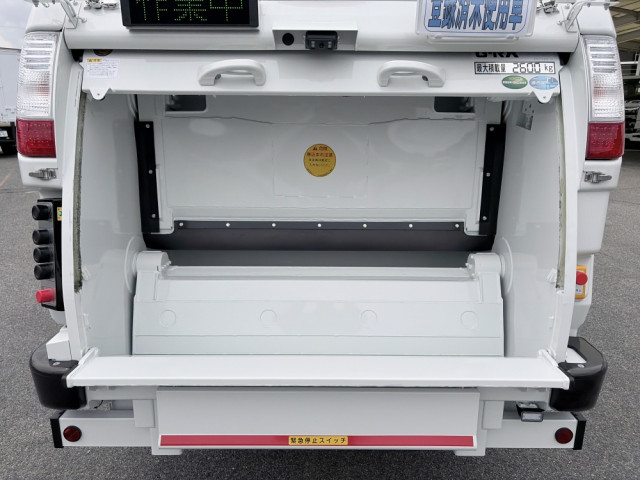 三菱ふそう キャンター 小型 塵芥車（プレス式） 2RG-FEAV0(109011) 13枚目