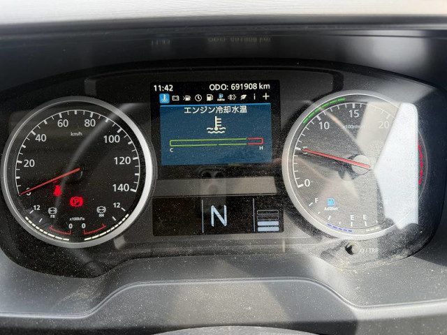 UDトラックス（日産） クオン 大型 冷蔵冷凍バン 2PG-CD5CA(105369) 31枚目