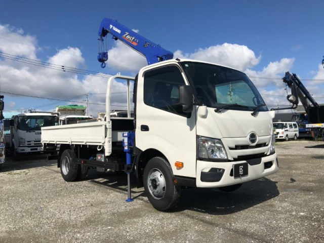 日野 デュトロ 小型 平ボディ（クレーン付） 2WG-XZU713M(112799) 2枚目