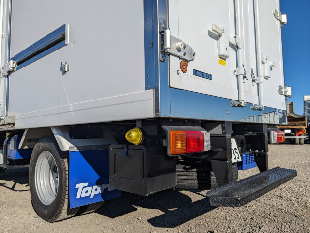 日野 デュトロ 小型 冷蔵冷凍バン 2KG-XZU605M(97755) 8枚目