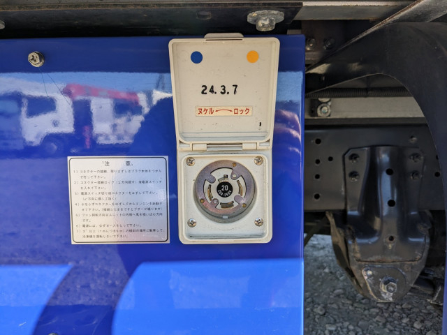 日野 デュトロ 小型 冷蔵冷凍バン 2KG-XZU605M(97755) 26枚目