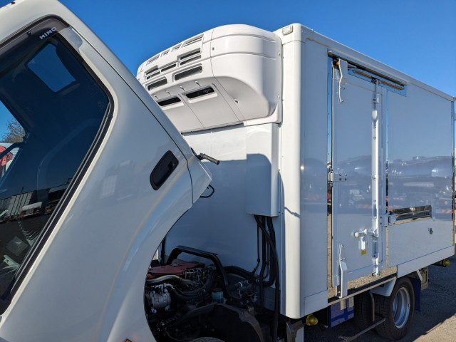 日野 デュトロ 小型 冷蔵冷凍バン 2KG-XZU605M(97755) 39枚目