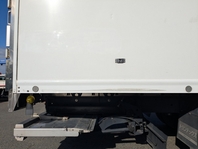 日野 デュトロ 中型 冷蔵冷凍バン 2KG-FD2ABG(97762) 33枚目