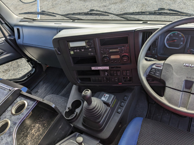 いすゞ ギガ 大型 平ボディ 2PG-CYY77CY(97765) 35枚目