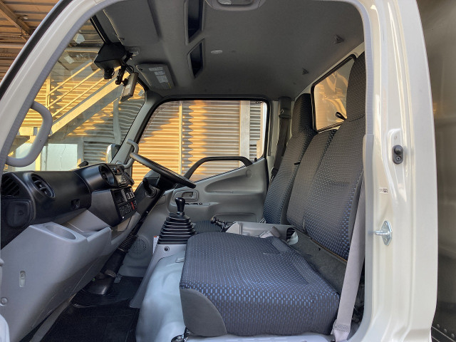 日野 デュトロ 小型 バン 2RG-XZU655(97764) 42枚目