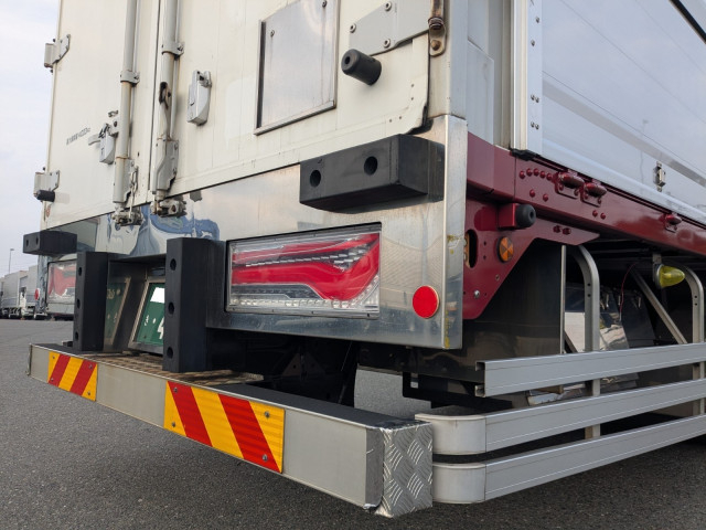 日野 プロフィア 大型 ウィング 2DG-FR1AHG(97767) 8枚目