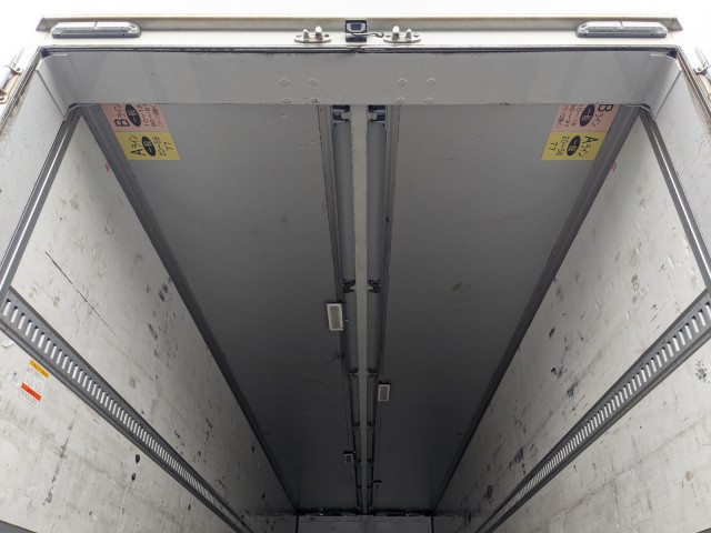 日野 プロフィア 大型 ウィング 2DG-FR1AHG(97767) 10枚目