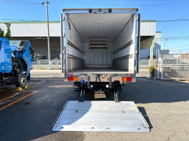 いすゞ フォワード 増トン 冷蔵冷凍バン 2PG-FTR90V2(97768) 7枚目