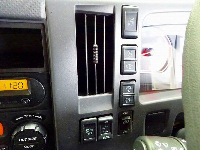 いすゞ フォワード 中型 ウィング 2RG-FRR90S2(97774) 15枚目