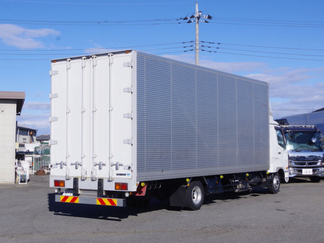 三菱ふそう ファイター 中型 バン 2KG-FK61F(97780) 4枚目