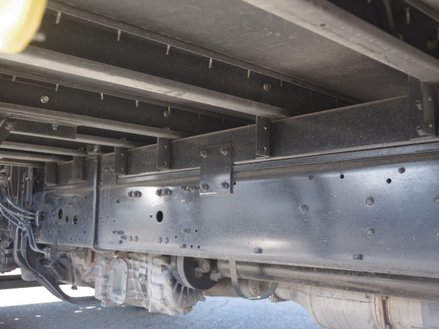 三菱ふそう ファイター 中型 バン 2KG-FK61F(97780) 6枚目