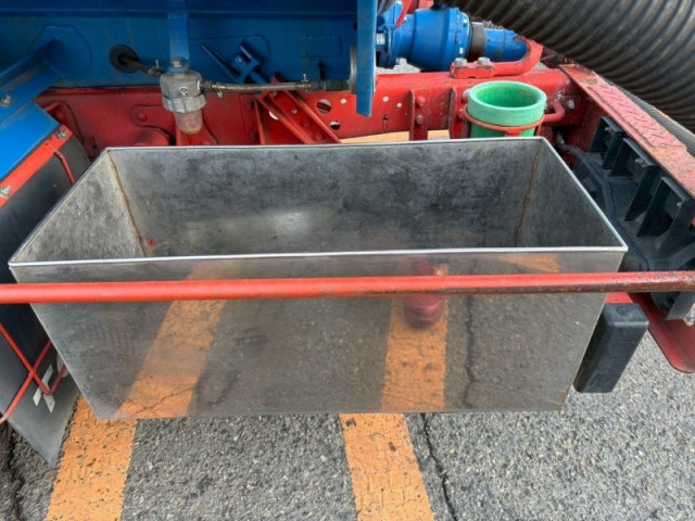 いすゞ エルフ 小型 バキュームカー/糞尿車 2PG-NKR88YN(97783) 16枚目