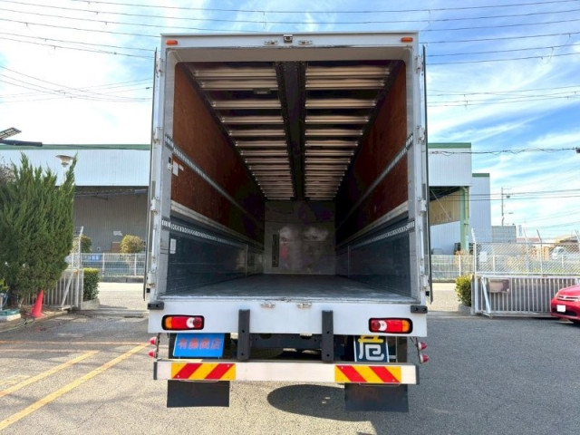 UDトラックス（日産） クオン 大型 ウィング 2PG-CD5CA(97784) 9枚目