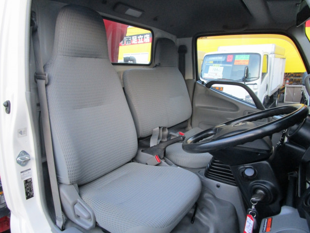 日野 デュトロ 小型 平ボディ（クレーン付） TKG-XZU650M(97785) 6枚目