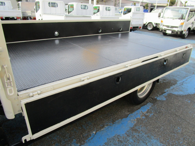 日野 デュトロ 小型 平ボディ（クレーン付） TKG-XZU650M(97785) 11枚目