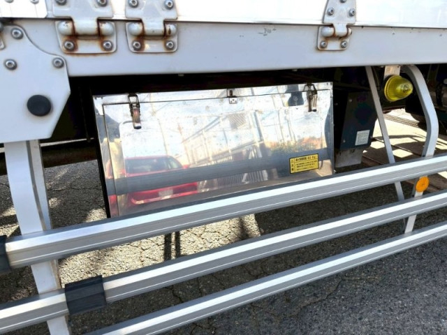 UDトラックス（日産） クオン 大型 ウィング 2PG-CD5CA(97784) 20枚目