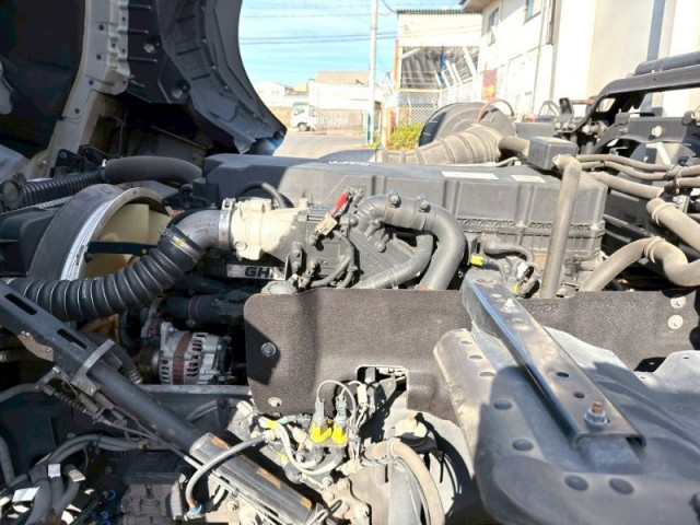 UDトラックス（日産） クオン 大型 ウィング 2PG-CD5CA(97784) 24枚目