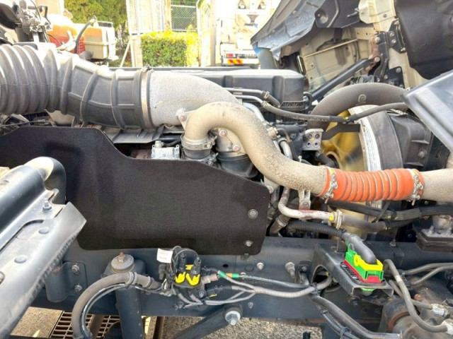 UDトラックス（日産） クオン 大型 ウィング 2PG-CD5CA(97784) 25枚目