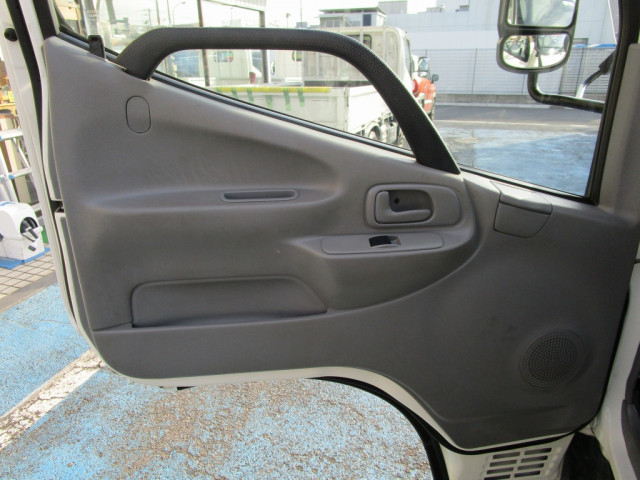 日野 デュトロ 小型 平ボディ（クレーン付） TKG-XZU650M(97785) 32枚目