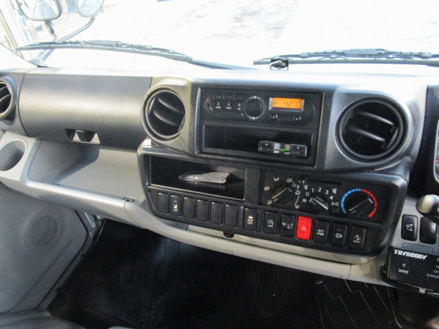 日野 デュトロ 小型 バン TPG-XZC645M(97794) 26枚目