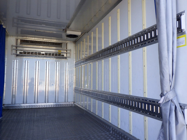 日野 デュトロ 小型 冷蔵冷凍バン TPG-XZC605M(97796) 9枚目