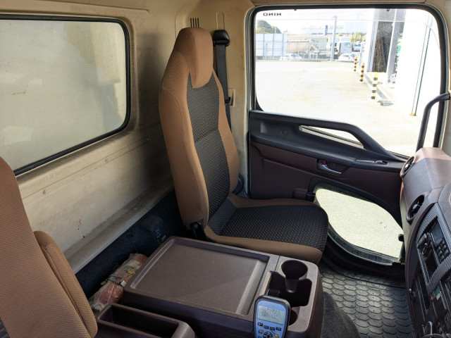 日野 レンジャー 中型 冷蔵冷凍バン 2KG-FC2ABA(97795) 35枚目