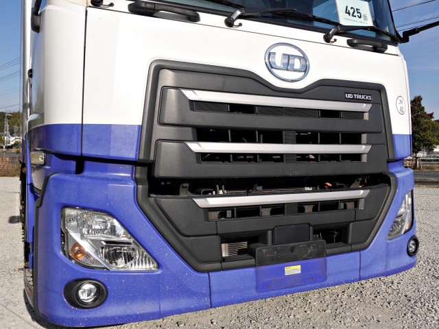 UDトラックス（日産） クオン 大型 冷蔵冷凍バン 2PG-CG5CA(97799) 6枚目