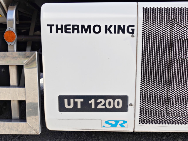 UDトラックス（日産） クオン 大型 冷蔵冷凍バン 2PG-CG5CA(97799) 28枚目