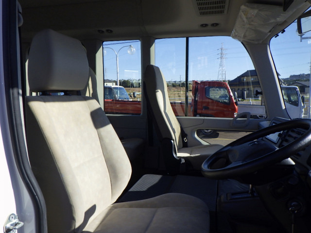 トヨタ コースター 小型 バス SKG-XZB70(97800) 18枚目