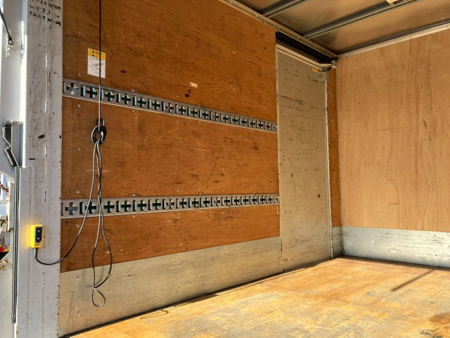 三菱ふそう キャンター 小型 バン TPG-FEA50(97804) 7枚目