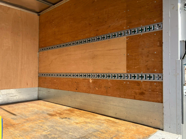 三菱ふそう キャンター 小型 バン TPG-FEA50(97804) 16枚目