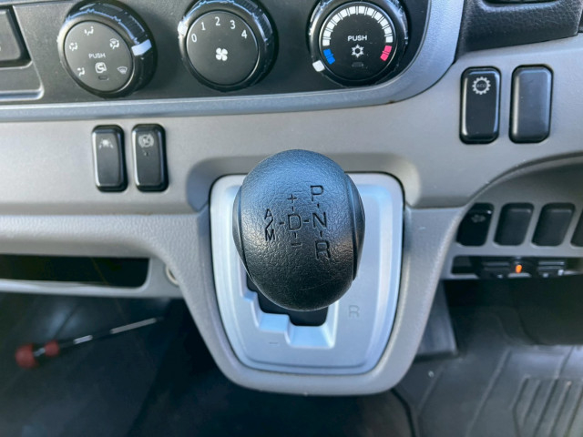 三菱ふそう キャンター 小型 バン TPG-FEA50(97804) 37枚目