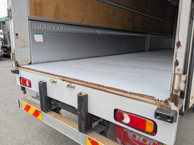 UDトラックス（日産） クオン 大型 ウィング 2PG-CD5CA(97805) 20枚目