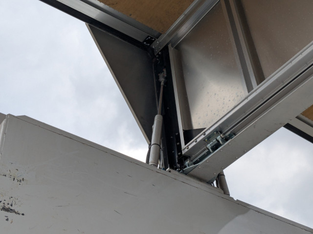 UDトラックス（日産） クオン 大型 ウィング 2PG-CD5CA(97805) 33枚目