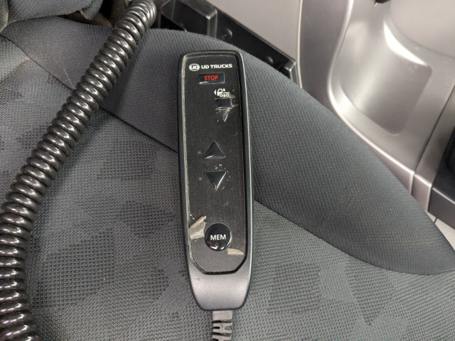 UDトラックス（日産） クオン 大型 ウィング 2PG-CD5CA(97805) 41枚目