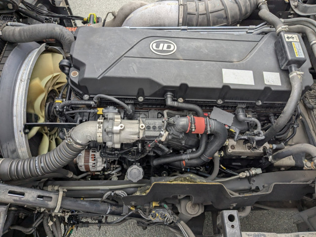 UDトラックス（日産） クオン 大型 ウィング 2PG-CD5CA(97805) 42枚目